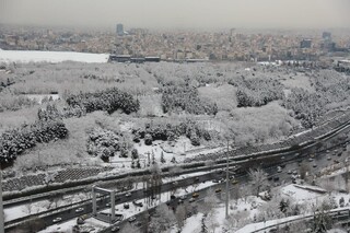 سرما همراه با بارش برف و باران در انتظار پایتخت‌نشینان