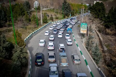 ترافیک نیمه سنگین در محور رشت - قزوین