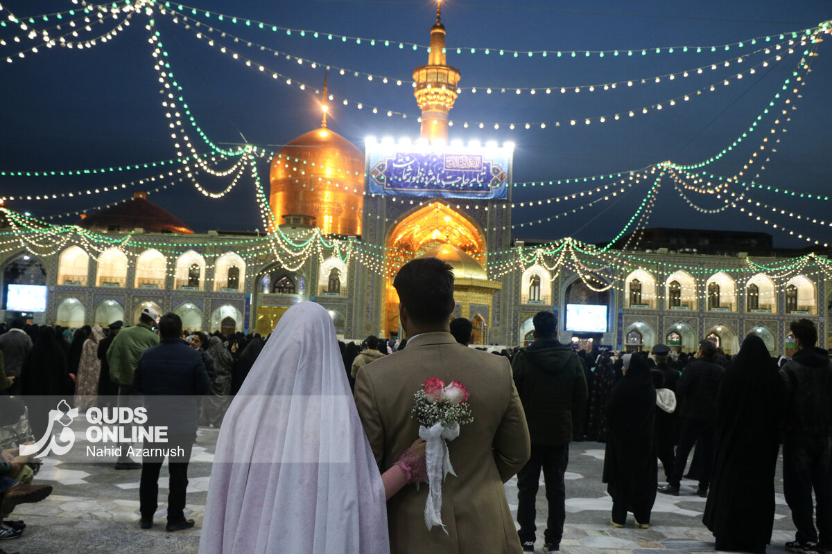 حرم مطهر رضوی در شب نیمه شعبان