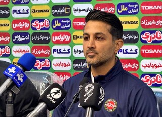 خانبان: ذهن اسکوچیچ به خاطر جدایی سه مربی مشغول است/ مسائل را درون خانواده حل می‌کنیم