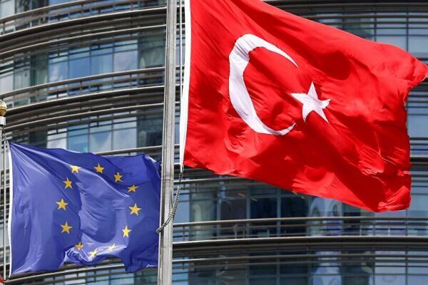 پولیتیکو: عضویت ترکیه در اتحادیه اروپا در دستور کار نیست