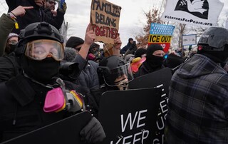 درگیری معترضان با پلیس آمریکا در مینیاپولیس؛ بازداشت ۴۲ نفر