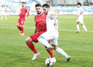 فرصت‌سوزی پرسپولیس و گل‌گهر/ ملوان و فولاد، تراکتور را در صدر نگه داشتند