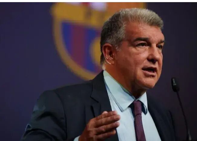 لاپورتا از ریاست بارسلونا استعفا داد