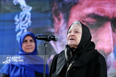گزارش تصویری | گرامیداشت سه چهره پیشکسوت سینما در جشنواره فجر