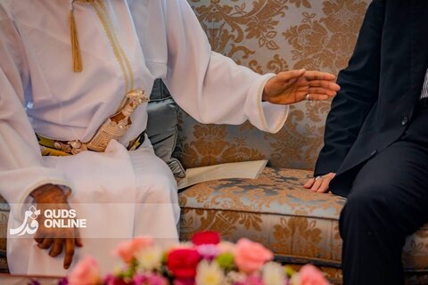 عکس | تصویری مهم از یک نامه در دیدار علی لاریجانی با وزیر امور خارجه عمان