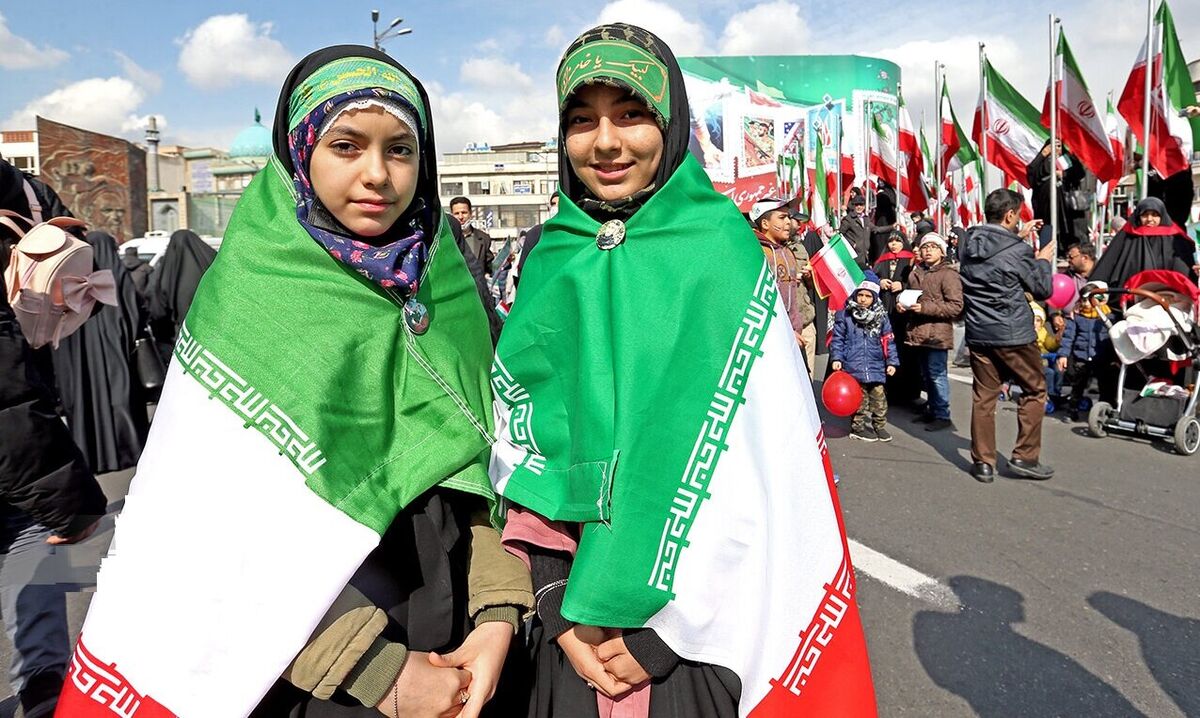 حلقه مفقوده تربیت سیاسی: چرا برخی والدین از تربیت سیاسی نوجوانان غافل‌اند؟