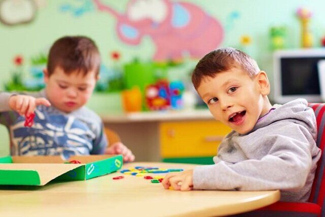 چرا به نظر می‌رسد اوتیسم در پسران شایع‌تر است