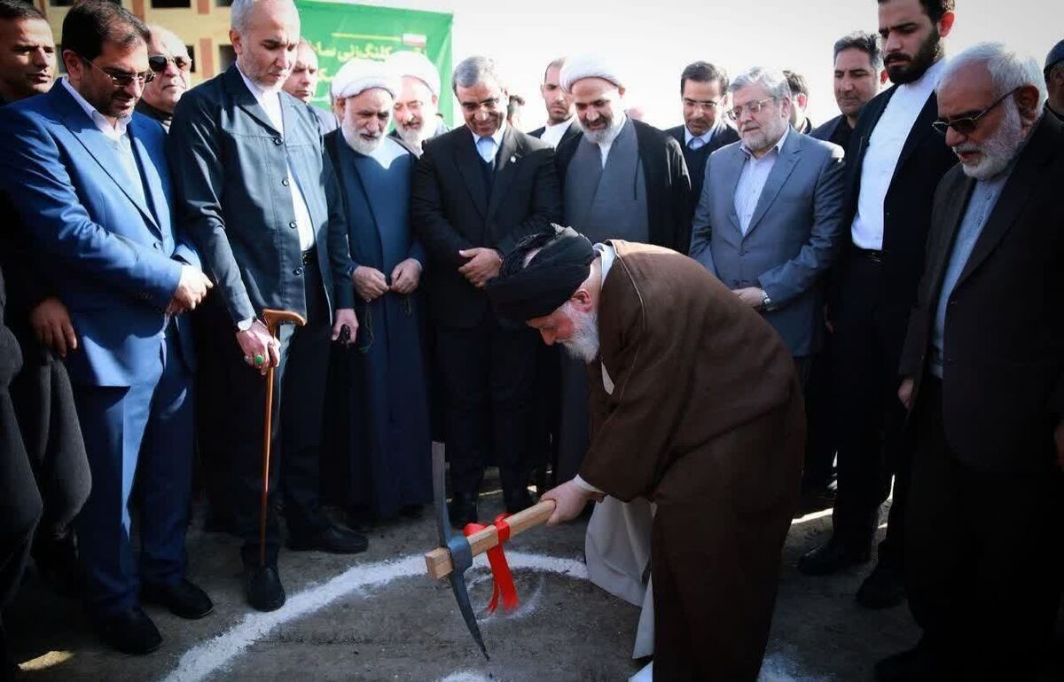 آیت‌الله علم‌الهدی: تشکیل کمیته امداد، بزرگترین دستاورد انقلاب است / تامین مسکن بزرگترین خدمت در رفع محرومیت زدایی