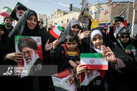 راهپیمایی  مردم مشهد در ۲۲ بهمن ماه