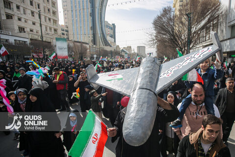 راهپیمایی  مردم مشهد در ۲۲ بهمن ماه