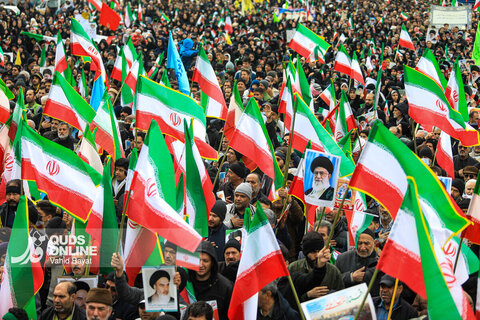 راهپیمایی  مردم مشهد در ۲۲ بهمن ماه