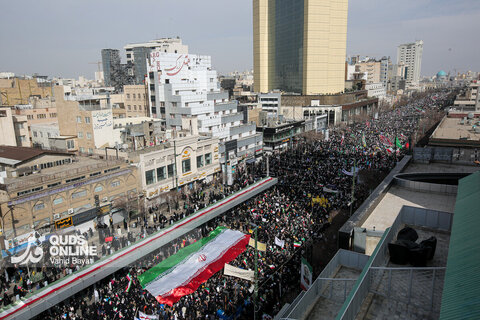 راهپیمایی  مردم مشهد در ۲۲ بهمن ماه
