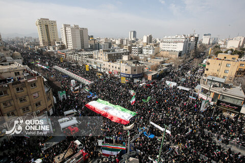 راهپیمایی  مردم مشهد در ۲۲ بهمن ماه