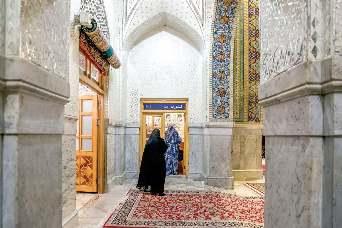 گره‌گشایی نذرها با عنایت امام مهربانی‌ها