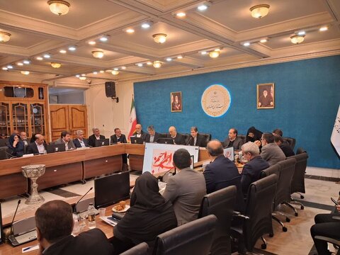 استاندار: عمر برخی از طرح‌های نیمه تمام اصفهان از سه دهه گذشته است