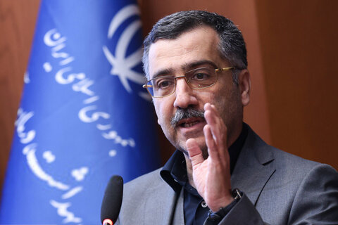 شاهین آخوندزاده، معاون تحقیقات و فناوری وزارت بهداشت، درمان و آموزش پزشکی