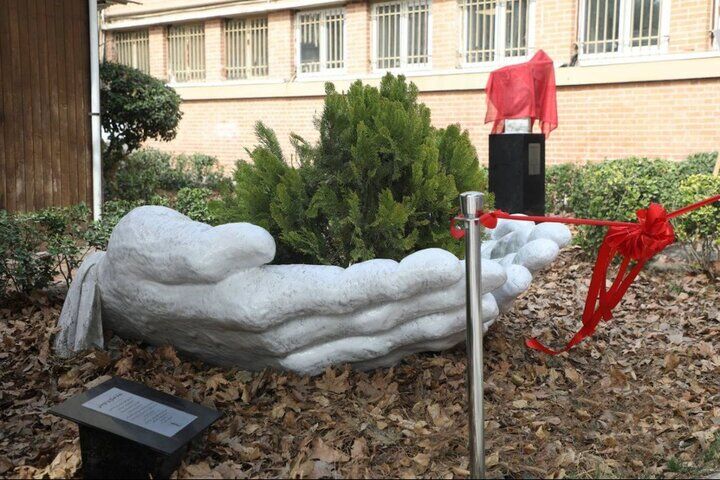 رونمایی از ۲ تندیس هنری در محوطه بنیاد رودکی