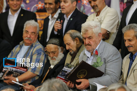 عکس | به یاد عنایت بخشی