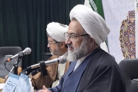 آیت‌الله جوادی آملی: مسیر توسعه فقه و حقوق از «اصول» می گذرد/ آیت الله علیدوست: برگزاری «جلسات رمضانیه» در ماه مبارک رمضان