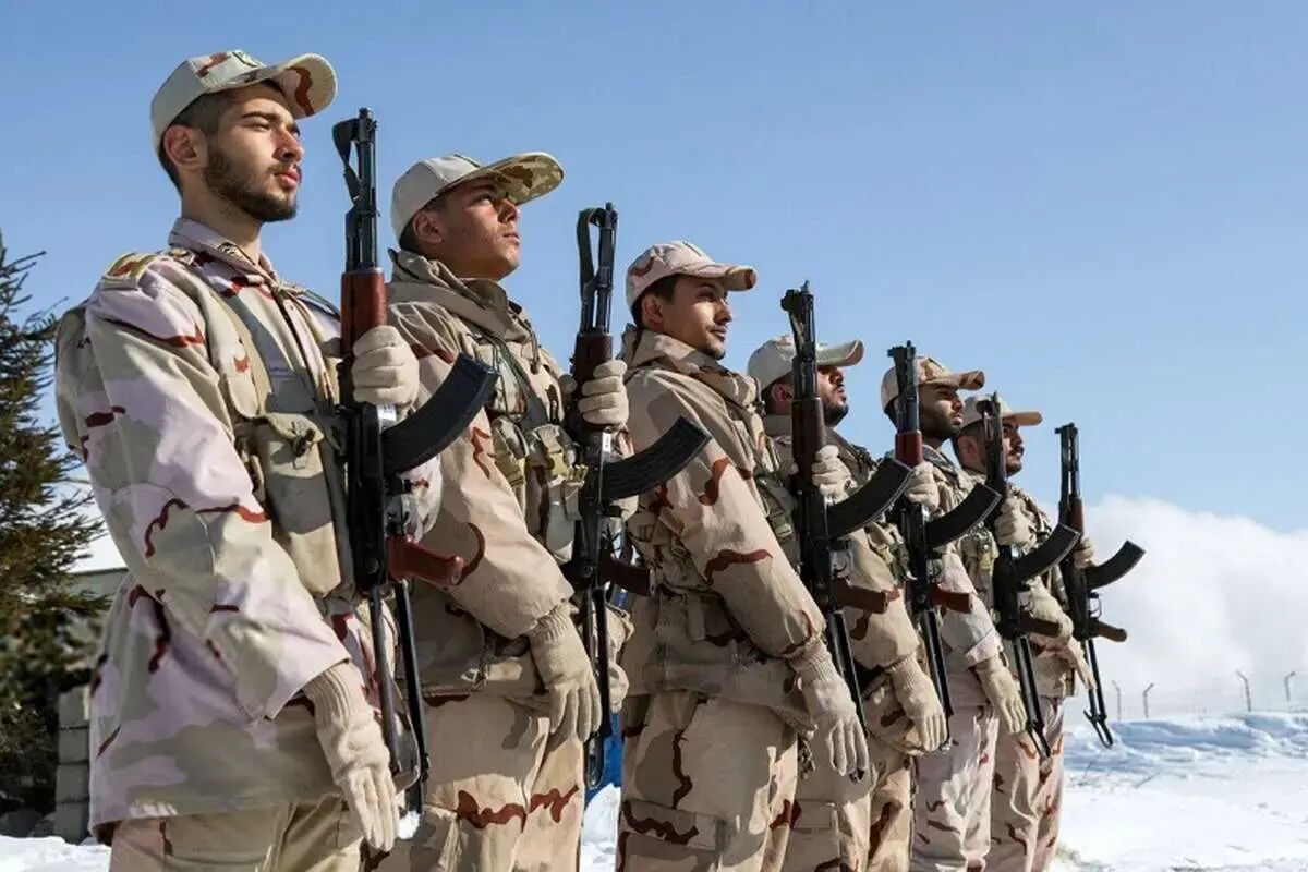 سخنگوی تلفیق: حقوق سربازان در سال آینده بیش از ۱۱ میلیون تومان در نظر گرفته شده است