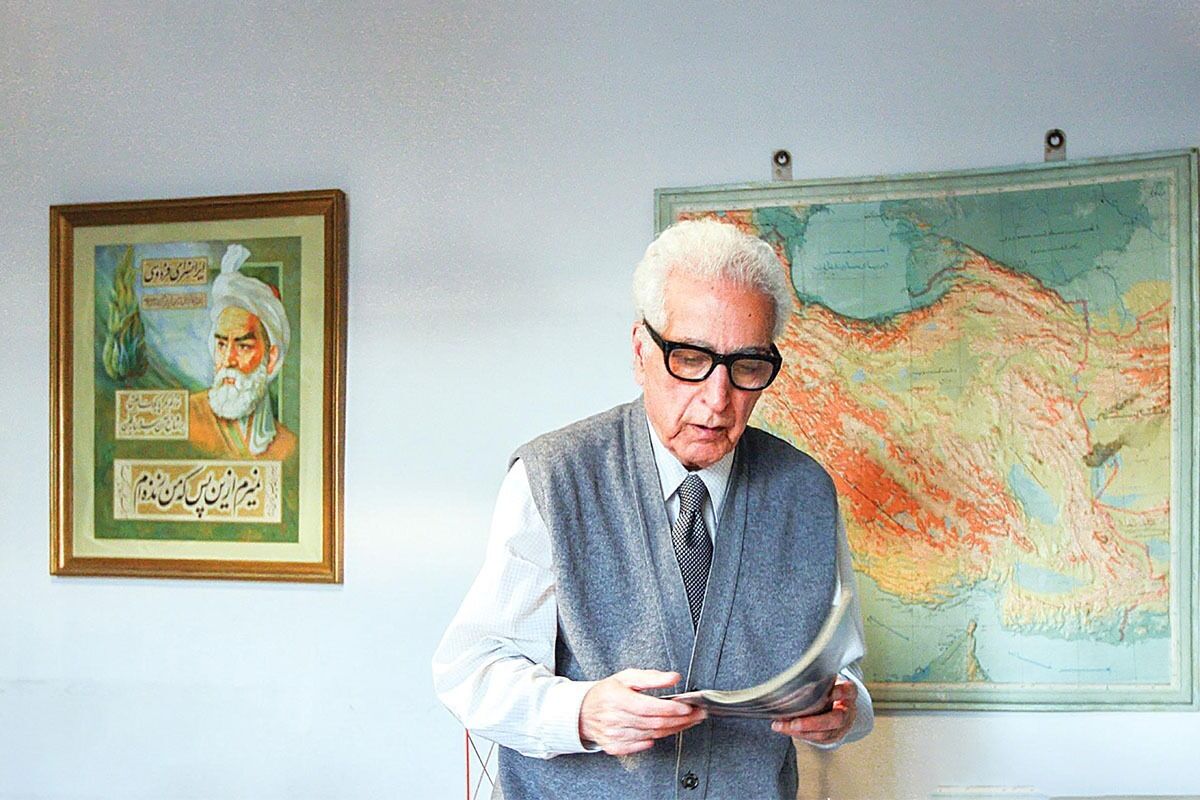 تجدید چاپ سفرنامه‌های محمدعلی اسلامی ندوشن