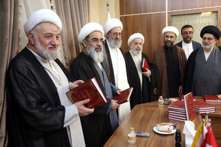 رونمایی از اثر ارزشمند «الشّذرات الحسینیة» آیت الله فاضل لنکرانی