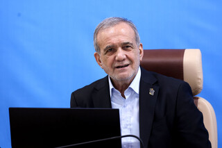 افتتاح سه طرح شاخص اقتصادی و زیربنایی در لرستان با حضور رئیس جمهور