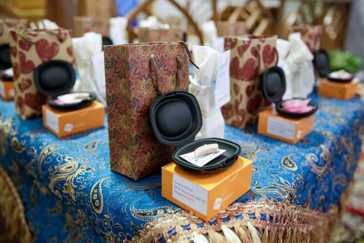 توزیع ۲۲۰ سمعک، ۱۸۰ ویلچر برقی و ۱۵۰۰ سری جهیزیه با اتکا به نذورات مردمی