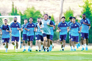 گزینه‌های احتمالی جانشینی ساپینتو؛ شاید وقتی دیگر.../ چه کسی جرئت نشستن روی نیمکت استقلال را دارد؟