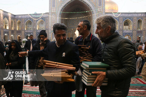 گزارش تصویری | ترتیل خوانی قرآن کریم در حرم مطهر رضوی