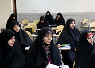 آموزش سالانه ۶۰ هزار آموزگار برای ارتقای سواد قرآنی