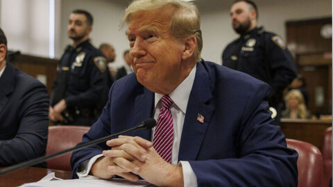 چرا ترامپ به فکر آدم‌فضایی‌ها افتاد؟ / از «کمک در راه است» تا پرونده بشقاب‌پرنده‌ها