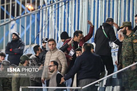 عکس | تصاویری از لحظه درگیری خداد عزیزی و مازیار زارع