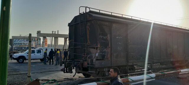 خروج قطار  از ریل در تهران