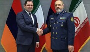 تأکید وزیر دفاع بر حفظ تمامیت ارضی و مخالفت با دخالت‌های فرامنطقه‌ای