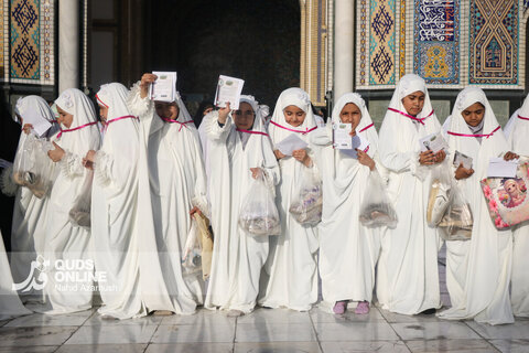 گزارش تصویری | افطار فرشته‌های روزه اولی در حرم رضوی