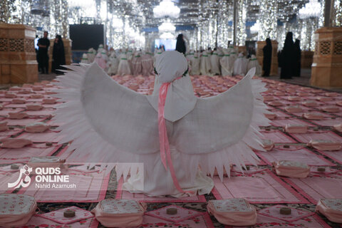 گزارش تصویری | افطار فرشته‌های روزه اولی در حرم رضوی