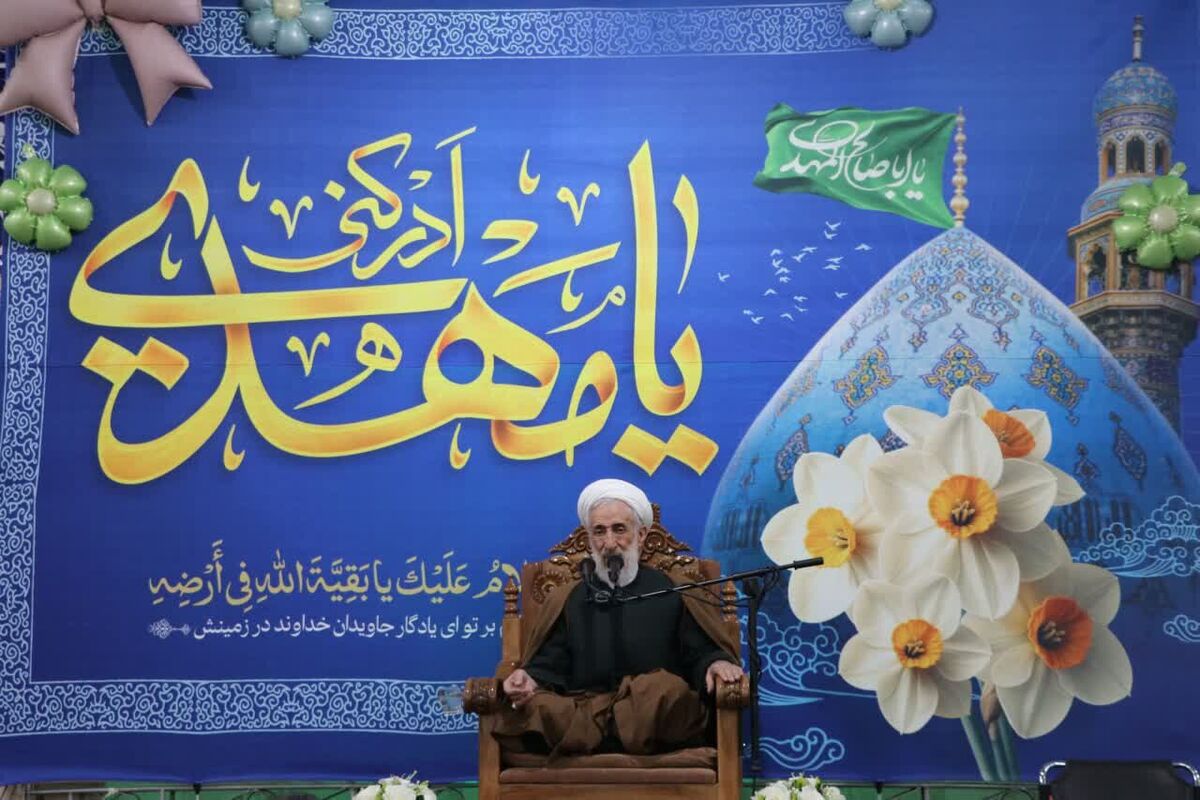 استاد حوزه علمیه: انقلاب اسلامی با عنایت حضرت حجت(عج) از طوفان دشمنان عبور کرده است