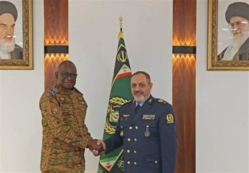 وزیر دفاع بورکینافاسو با امیر نصیرزاده دیدار کرد