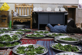 افطاری ساده با طعم مهربانی درمشهد