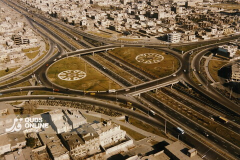 از آرشیو قدس | میدان استقلال مشهد در دهه ۷۰