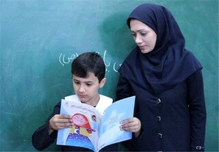 حقوق معلمان مدارس غیردولتی باید طبق قرارداد پرداخت شود
