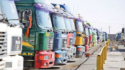 خسارت ۲ میلیون دلاری ترانزیت و توقف های پرهزینه  در مرز دوغارون از کجا آب می خورد؟/ ترمز تجارت در مرز شرقی