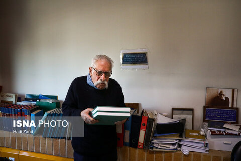 عکس | تصاویری از مرحوم پروفسور عبدالمجید ارفعی، نخستین مترجم منشور کورش