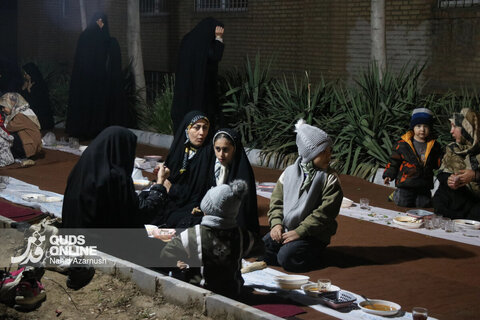 گزارش تصویری | «افطاری ساده» در هیئت عمار یاسرِ محله مصلی