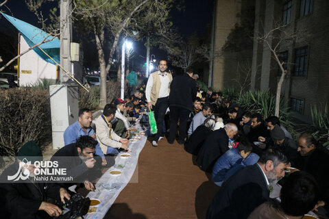 گزارش تصویری | «افطاری ساده» در هیئت عمار یاسرِ محله مصلی