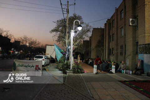 گزارش تصویری | «افطاری ساده» در هیئت عمار یاسرِ محله مصلی