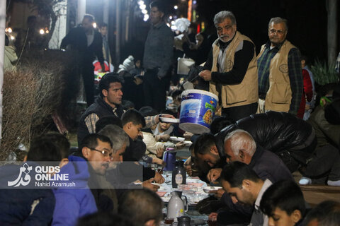 گزارش تصویری | «افطاری ساده» در هیئت عمار یاسرِ محله مصلی