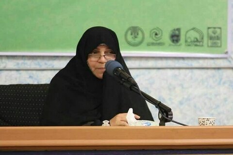 حضرت خدیجه(س)؛ نقطه اتصال نبوت و امامت در فرایند هدایت